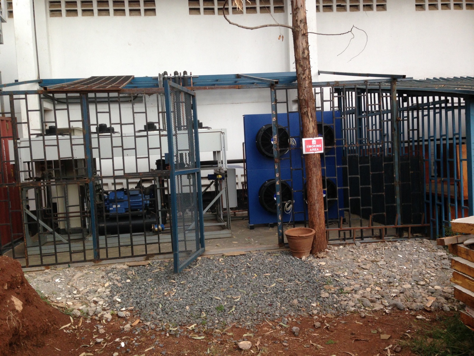 This involves a refrigeration system for the processing area where fine beans are packaged for export to Europe. The storage cells are also cooled using this system. The company is located in the Nairobi, Kenya EPZ zone and, at its peak, exported seven airplanes full of vegetables to Europe every day.